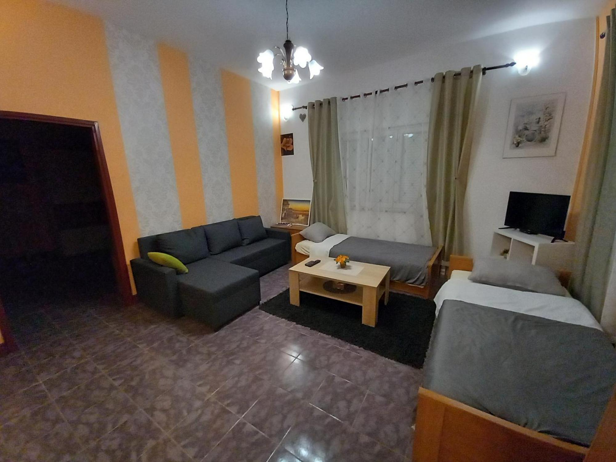 Apartment T&L วีร์ ภายนอก รูปภาพ